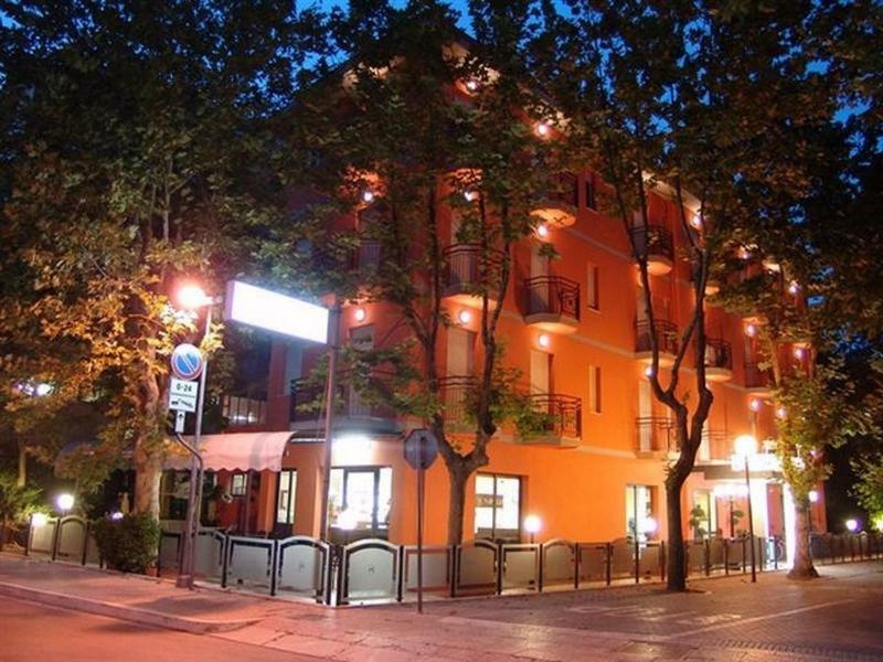Hotel Napoleon San Mauro Mare Exterior photo